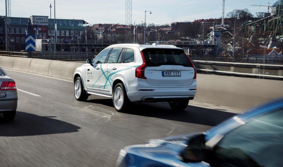  Volvo XC90 Drive Me Test Car 2017 года  (фото 3 из 10)